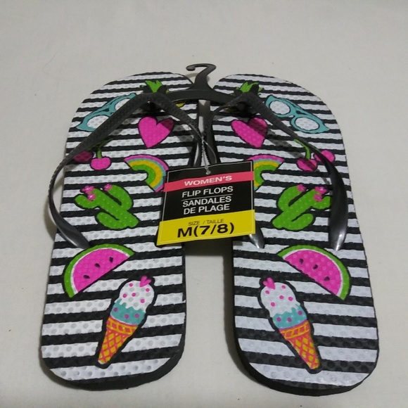 Fun & Festive flip flops sandals - Picture 3 of 8